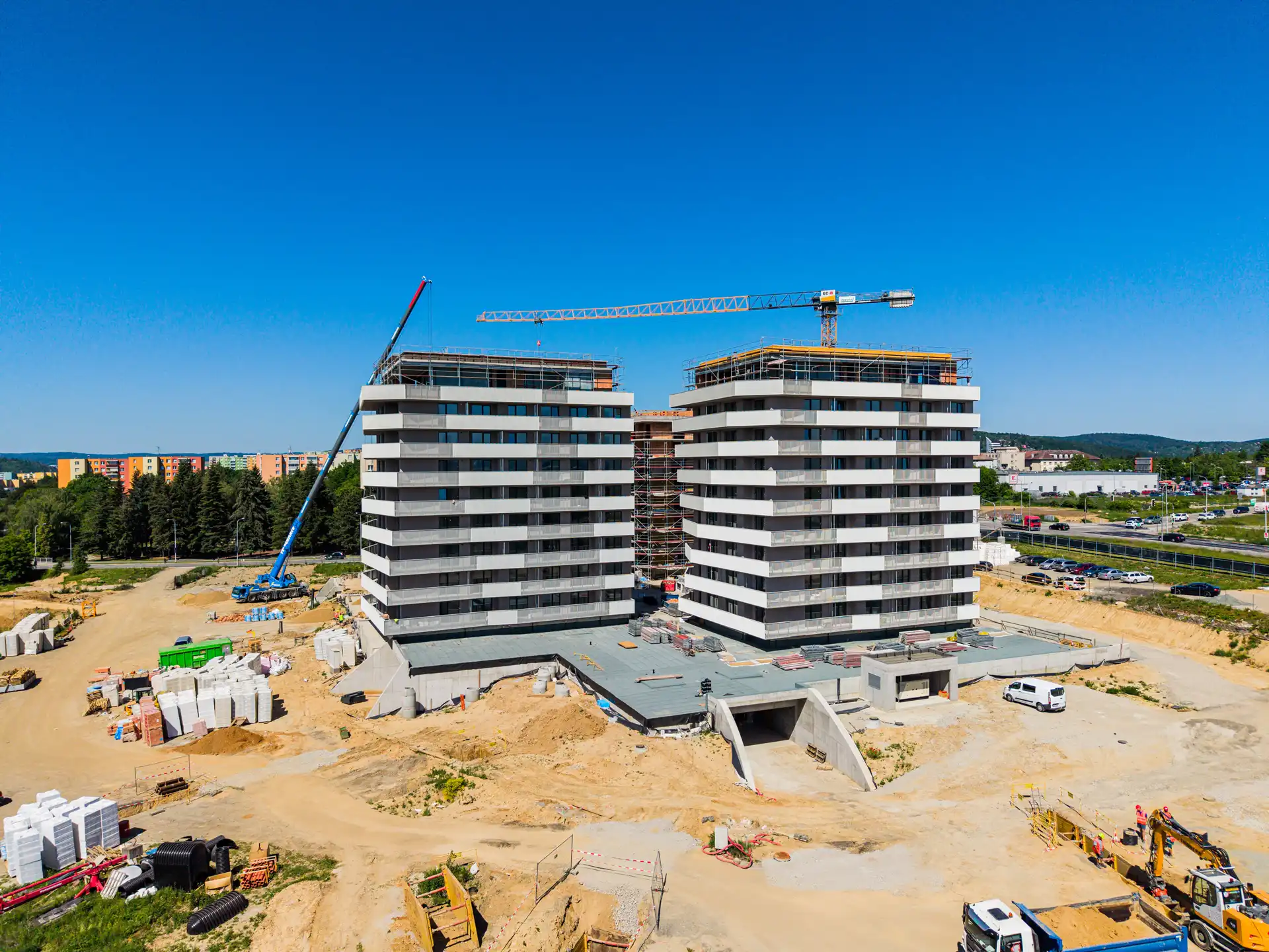 Panorama Dlouhá - Pohled na budovu